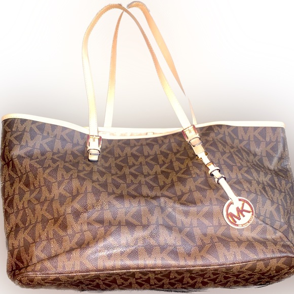 Michael Kors Jet Set Travel Tote Bag - Picture 15 of 16